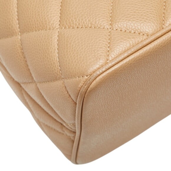 CHANEL Cream Caviar Leather Logo Tote Bag - Picture 4 of 7